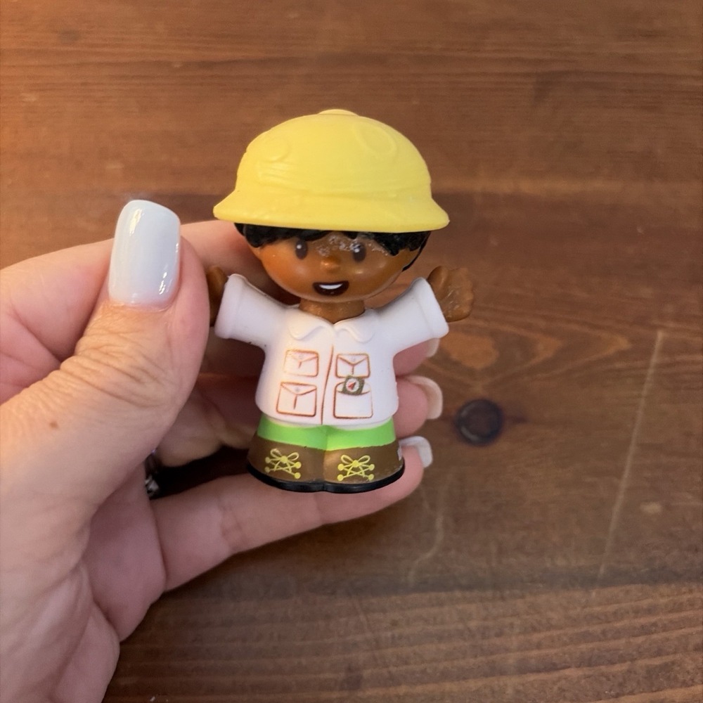 Fisher Price Little People Share Care Safari zoo keeper Black AA Boy Hike Guide